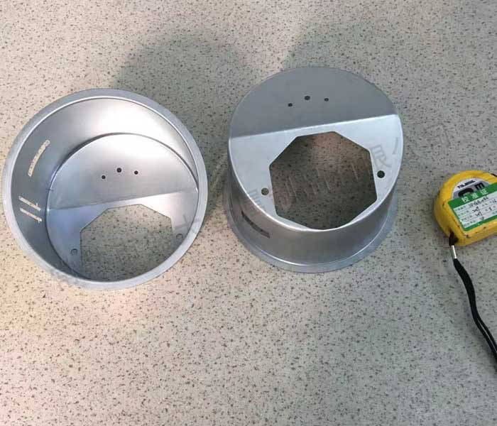 �����